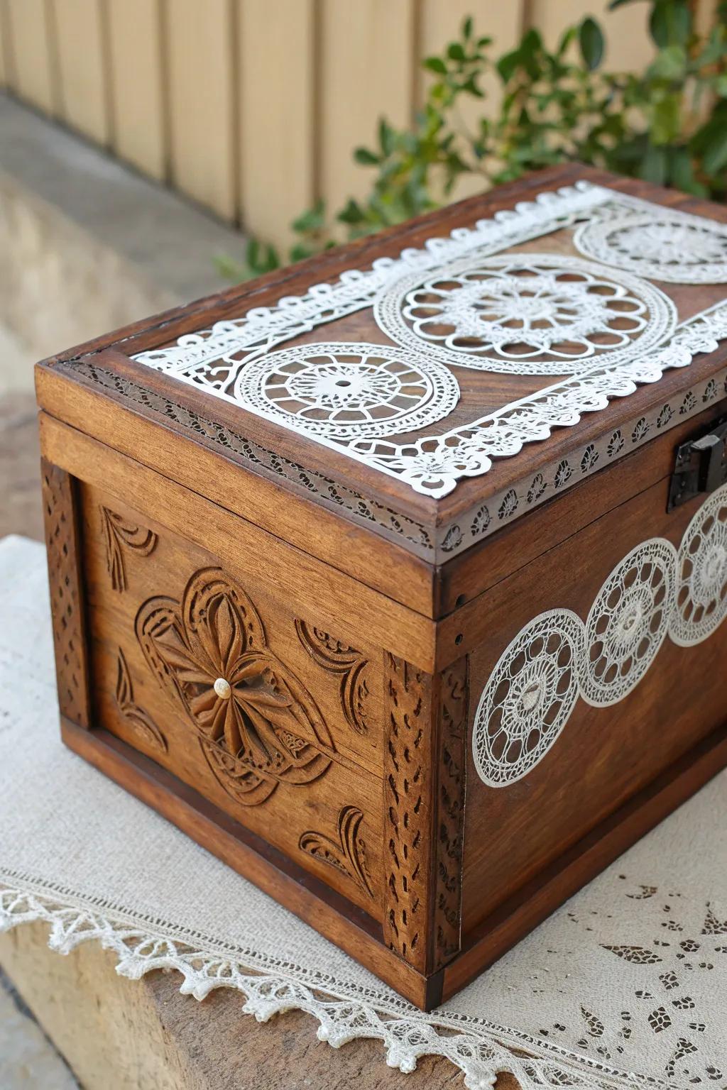 Step into the past with a Victorian-themed time machine box, where elegance meets history.