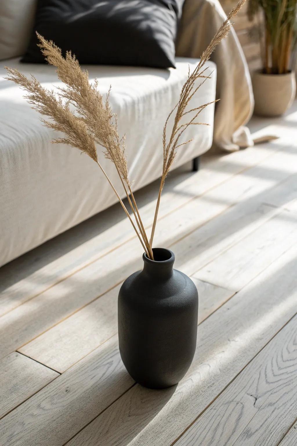 Wire-brushed oak floors hide everyday dings—ideal for kid-and-pet friendly living rooms.