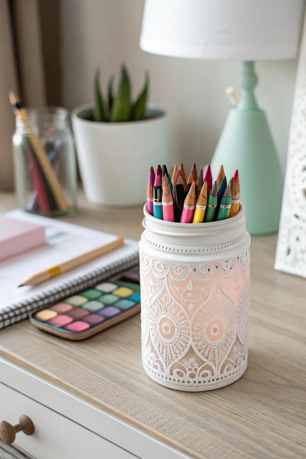 Transform your old candle jars into stylish crayon holders with a minimalist Boho touch. Embrace simplicity and elegance in your creative space!