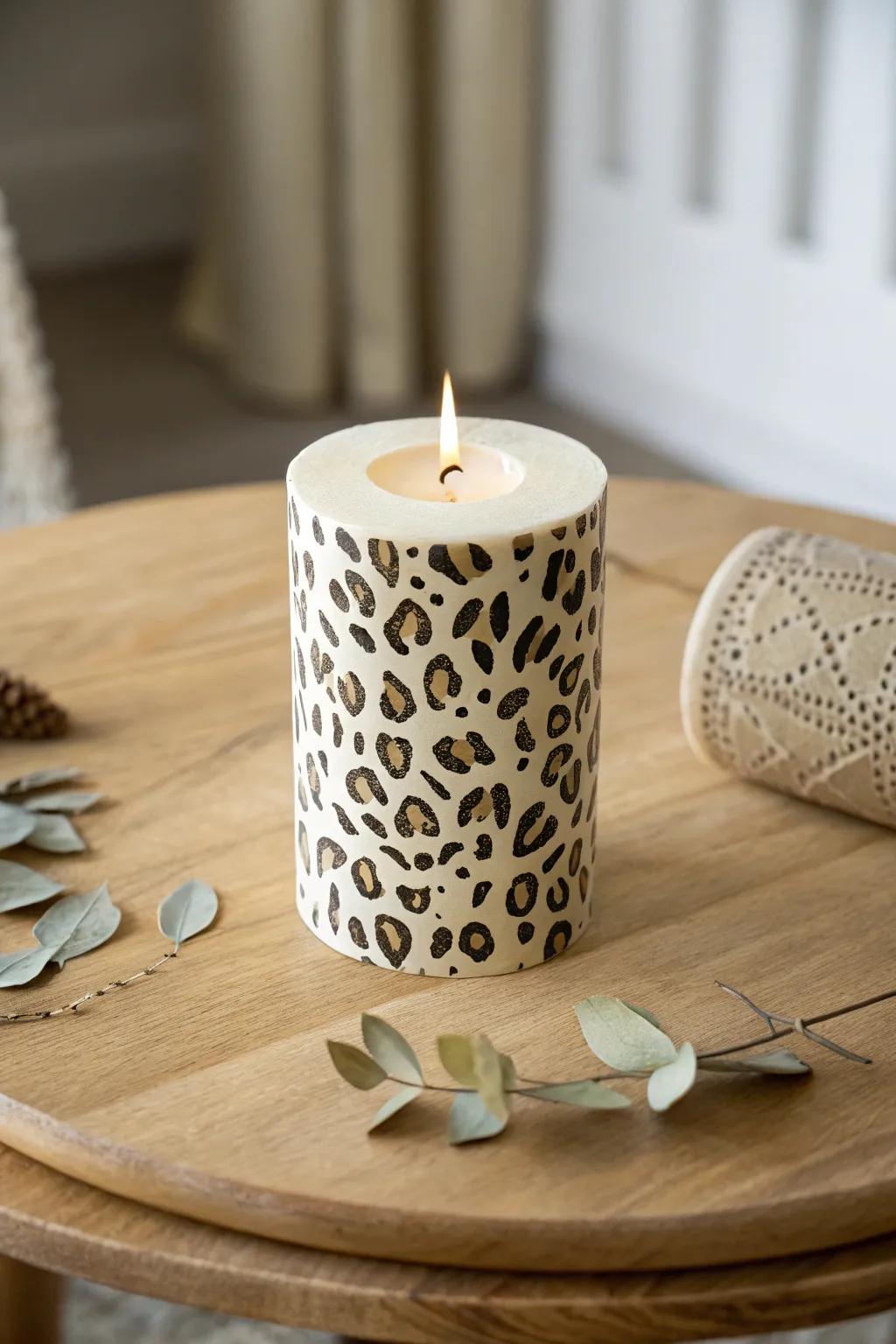 Unleash your wild side with this exquisitely painted leopard print candle, where minimalist elegance meets boho charm.