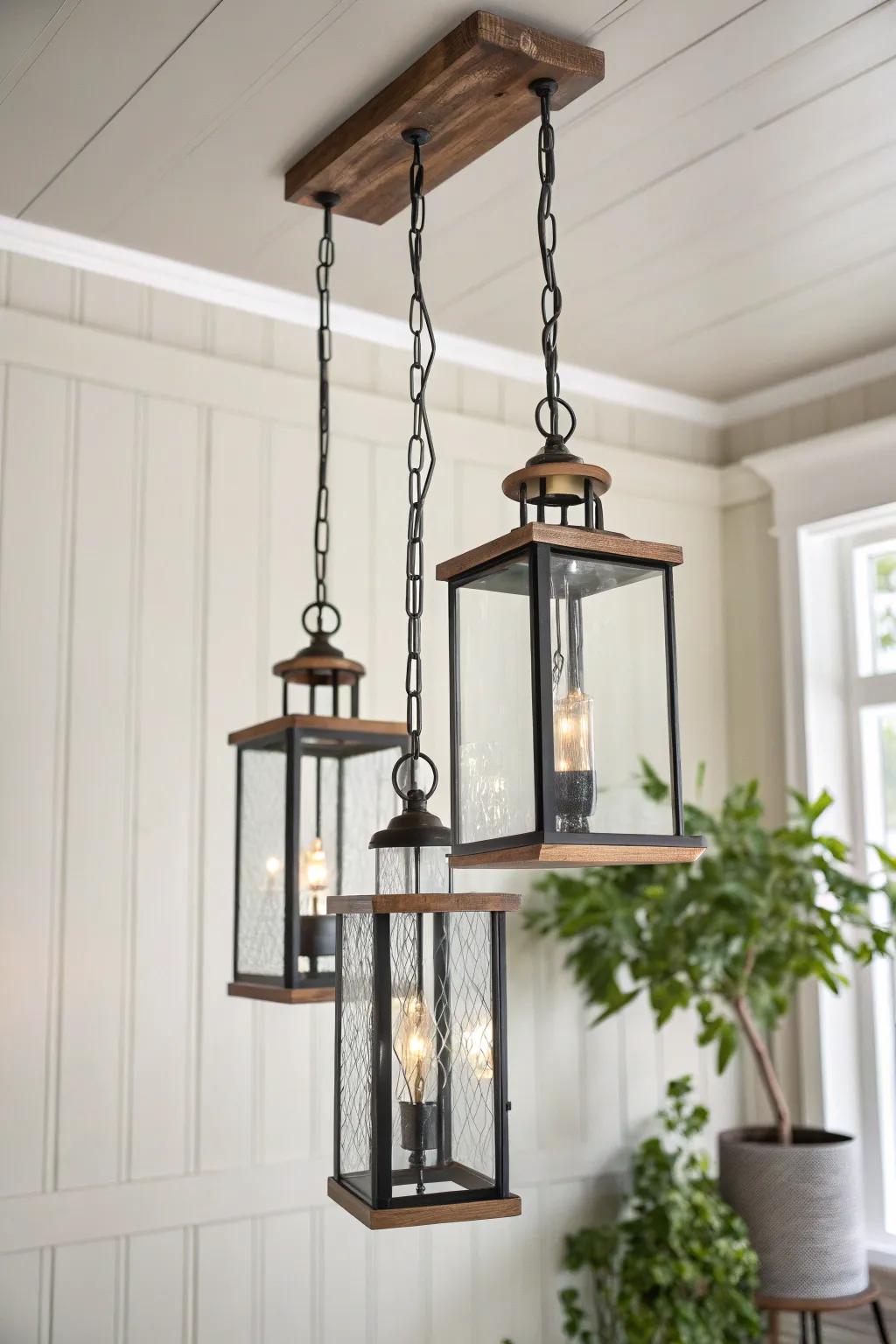 Lantern-style hanging cluster: clear + seeded glass for rustic depth and cabin charm.