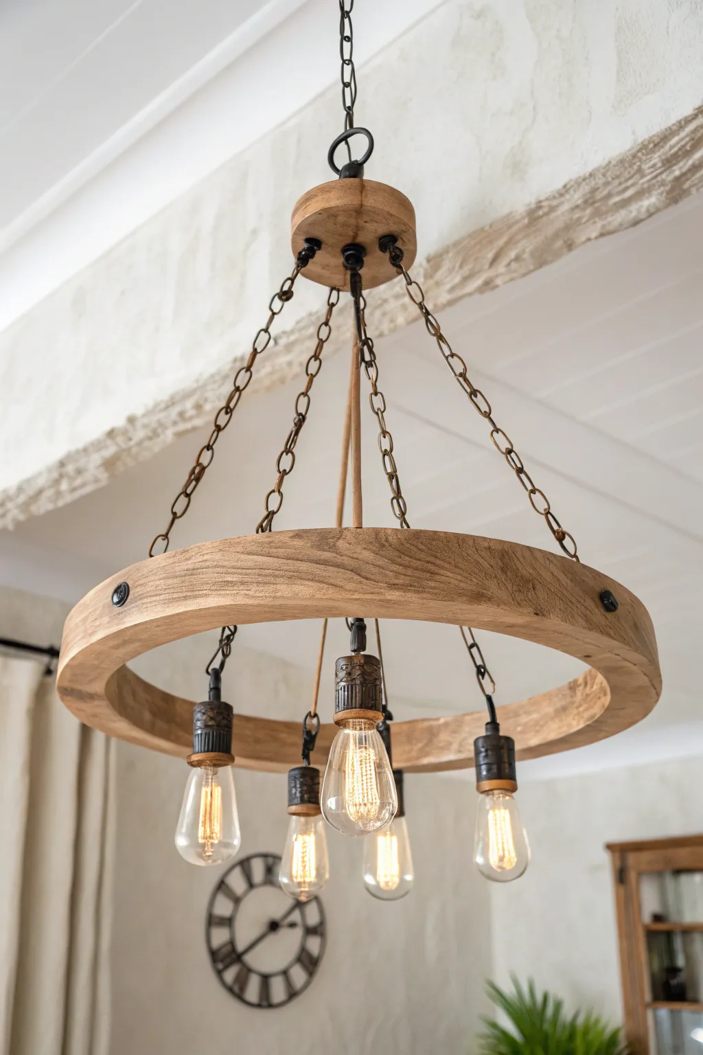 19+ Charming Antique Decor Ideas for a Warm, Wood-Lover Home